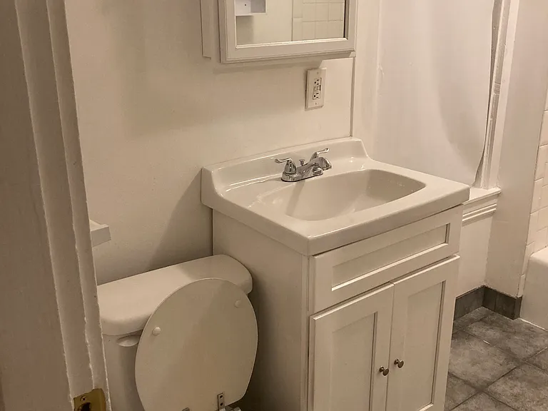 92 Robbins St #2 — Photo 8