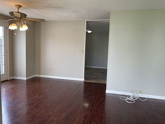 4th image of 10844 Lakehurst Ct #1