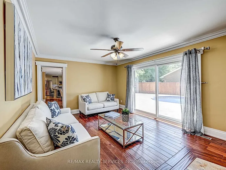 1570 Tipperary Ct — Photo 17