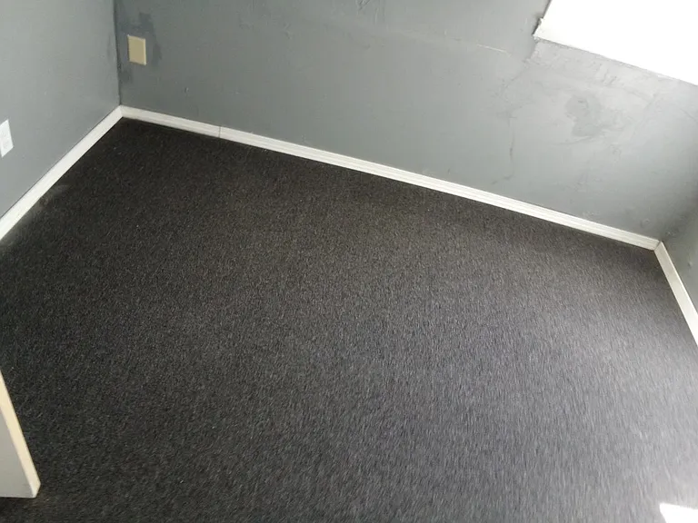 305 SW Summit Ave — Photo 6