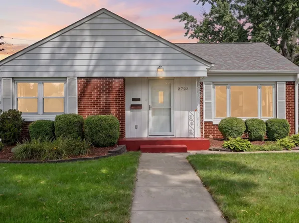 2723 24th Ave, Moline, IL 61265