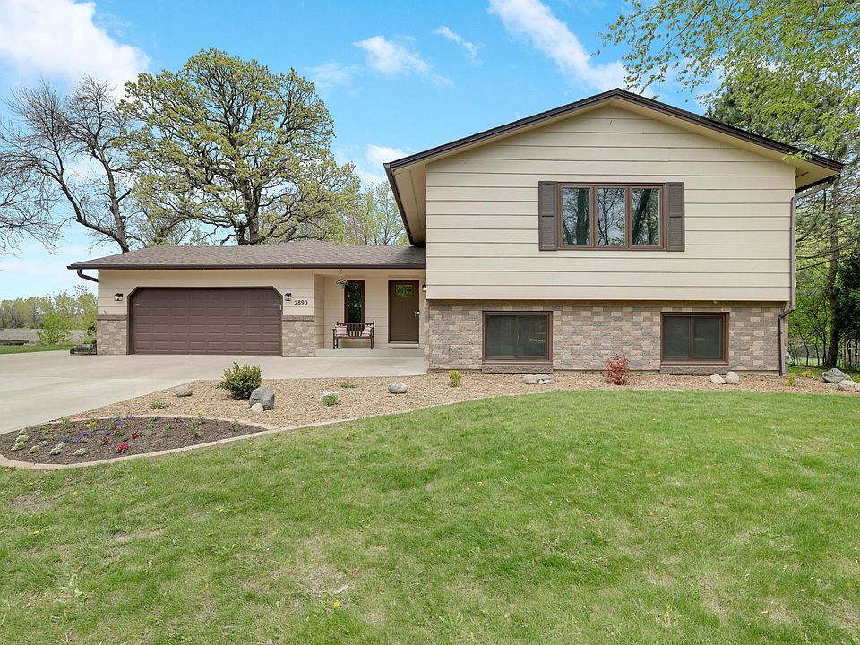1st image of 2890 Zanzibar Ln N