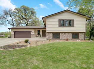 2890 Zanzibar Ln N, Plymouth, MN 55447