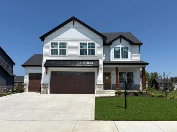 2152 Redwood Ln, Chesterton, IN 46304