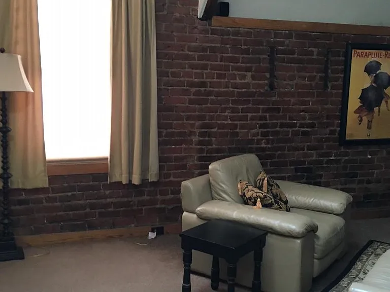 132 W B St #3M — Photo 10