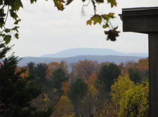 360 Sunnyhill Rd, Lunenburg, MA 01462