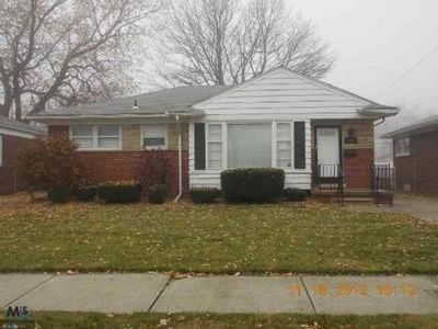 29243 Ursuline St, Saint Clair Shores, MI, 48081