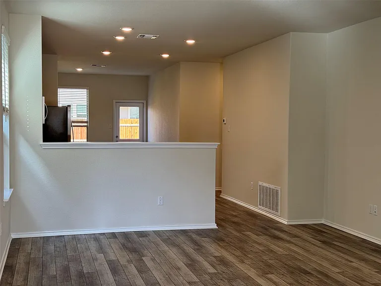 86 Pacific Loon St — Photo 5
