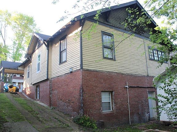 3rd image of 2202 Laurel Ave
