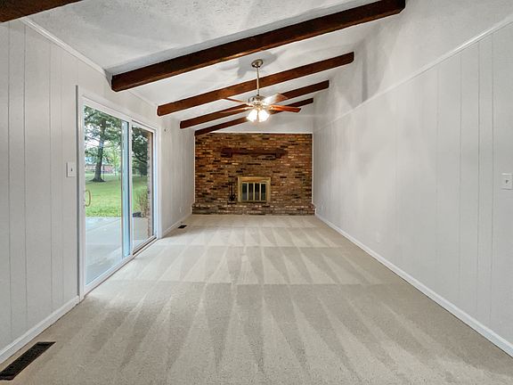 3rd image of 6296 Buttonwood Dr