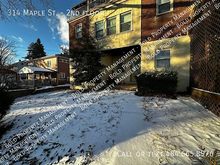 314 Maple St #2 — Photo 7