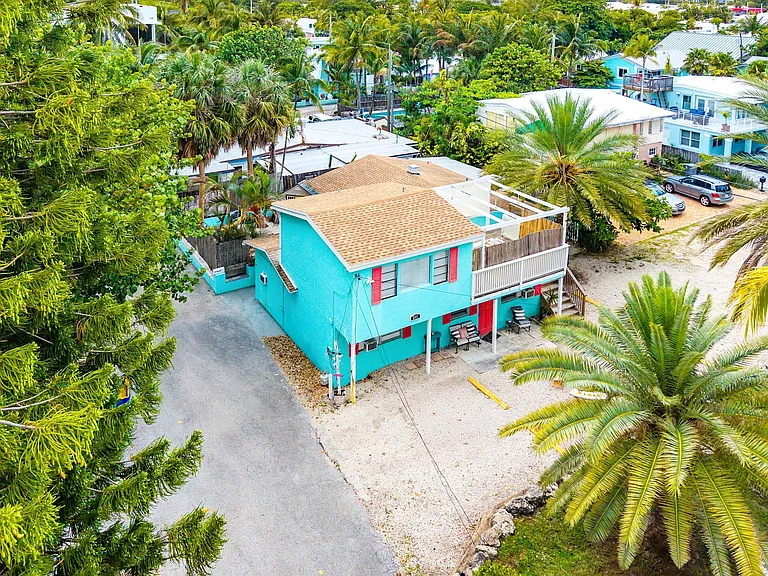 205 Coral Rd #4 — Photo 6