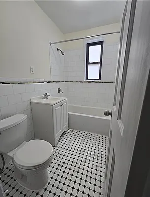 Rented by Voro Purple LLC | media 24