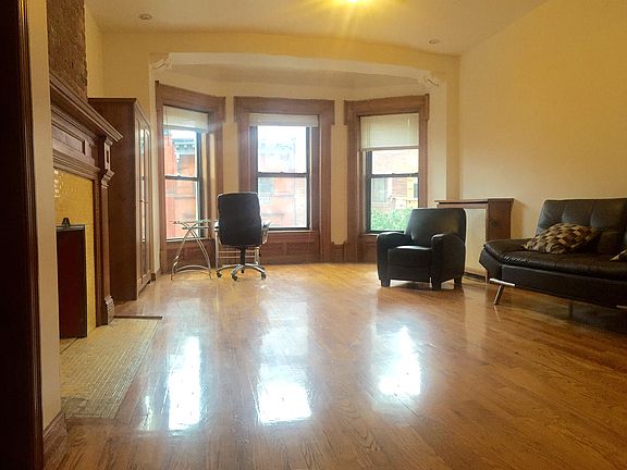 2nd image of 304 W 76th St APT 4B