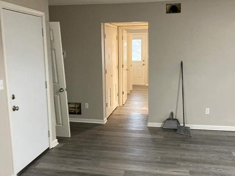 181 NW Zaun Ave #183 — Photo 2