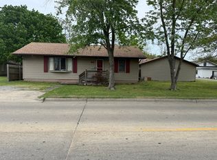 24 W Sloan St, Harrisburg, IL 62946