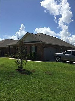 3rd image of 14141 Waterford Cir