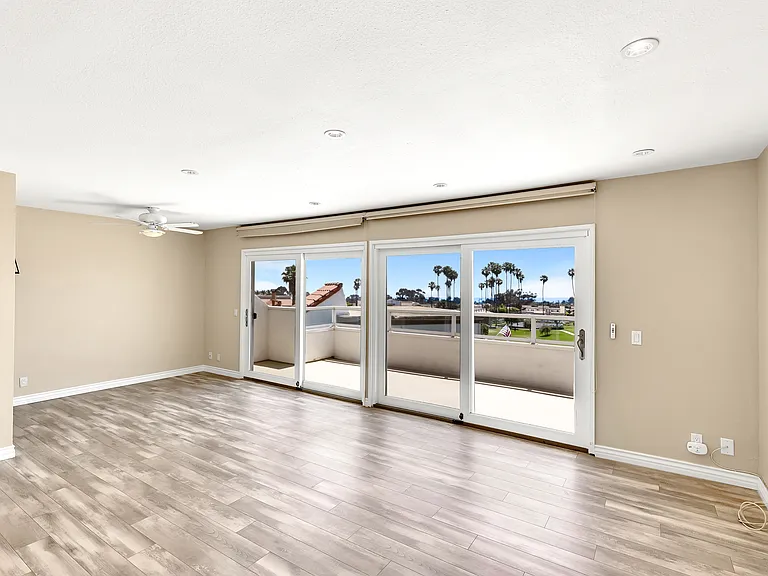 721 Calle Los Olivos — Photo 11