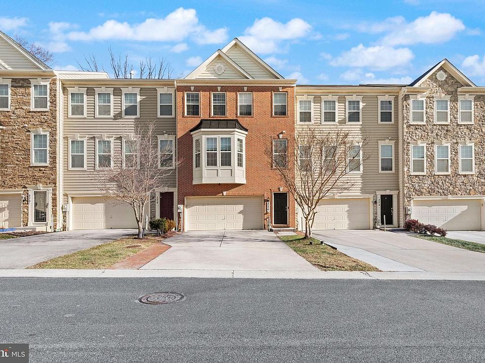 1st image of 226 Mohegan Dr