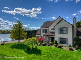 66 Castle Point Rd, Athens, NY 12015