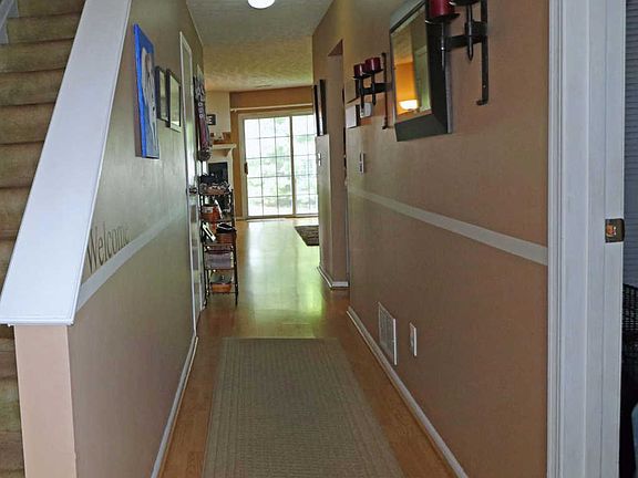 3rd image of 4686 Athalia Dr