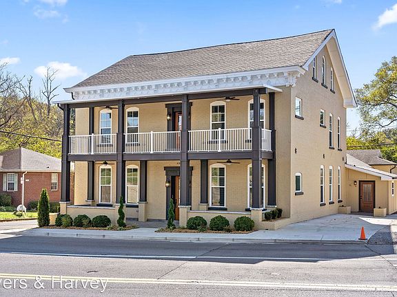 2nd image of 638 Madison St #5