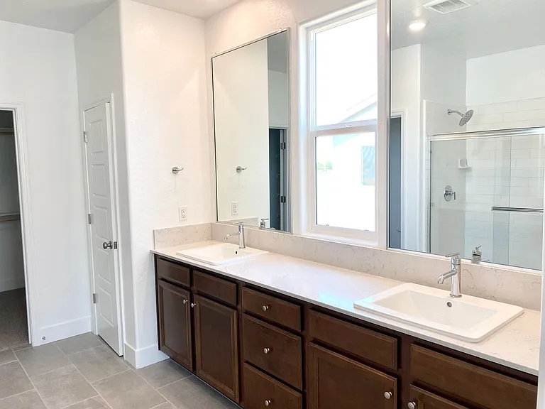 5817 E Truman Ave — Photo 22