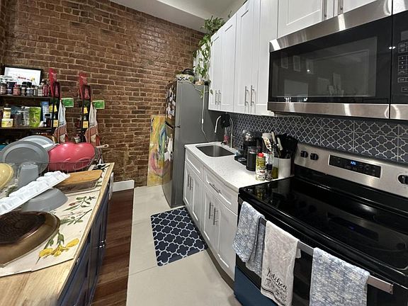 4th image of 334 Convent Ave #8