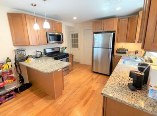 10 Nashua St #3F, Somerville, MA 02145