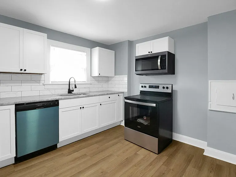 1318-1320 E 20th Ave #1318 — Photo 5