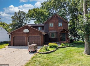 206 N 7th St, Olivia, MN 56277