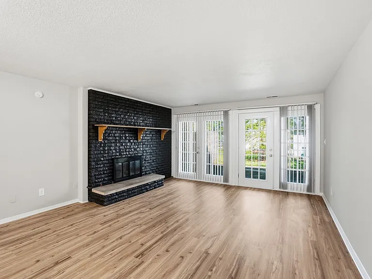 Northcrest Garden Apartments — Photo 48