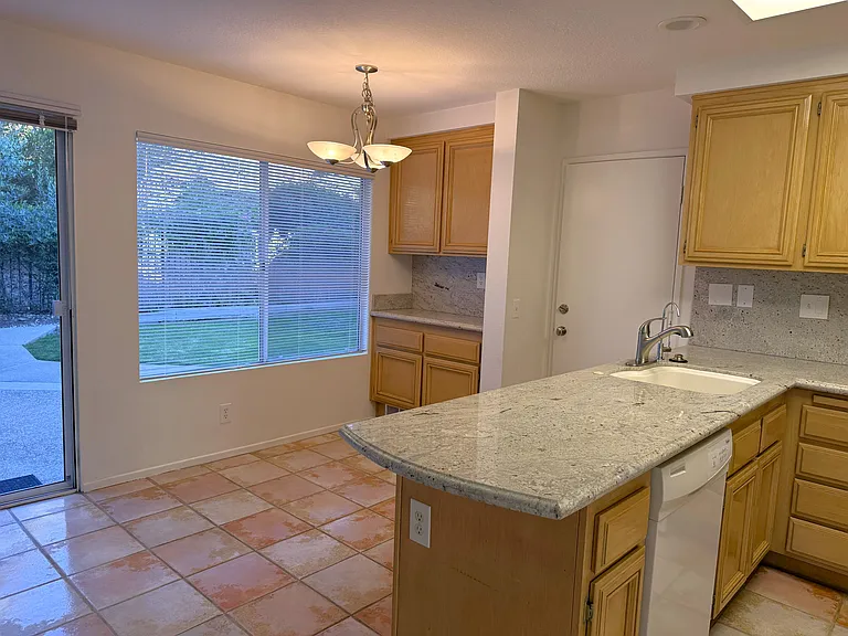 24668 El Manzano — Photo 5