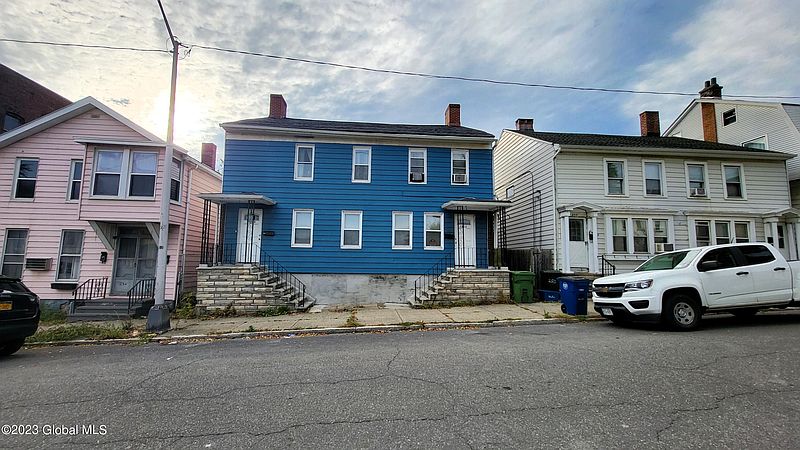 2nd image of 252 Remsen Street