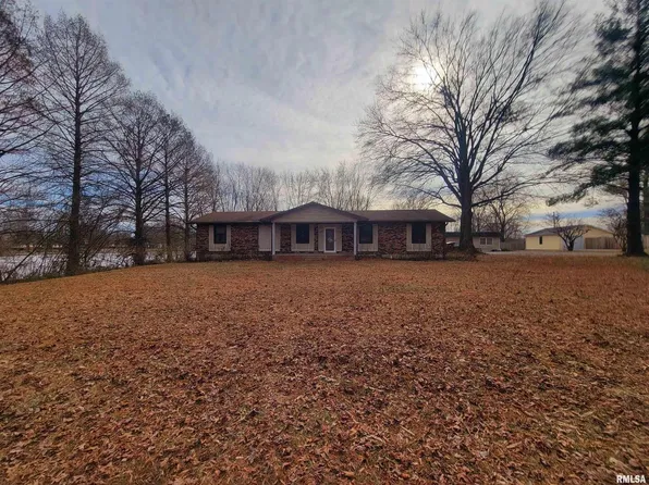 411 E Logan St, De Soto, IL 62924