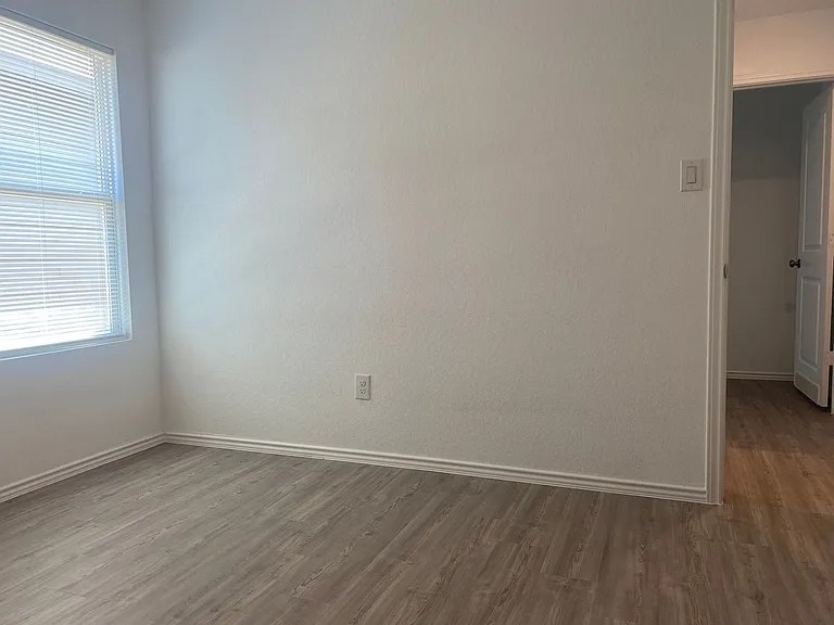 7102 Satellite Way — Photo 16
