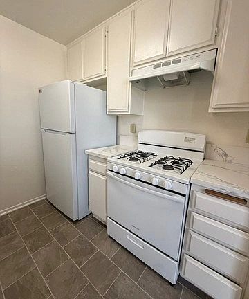 3rd image of 3642 Hughes Ave #6