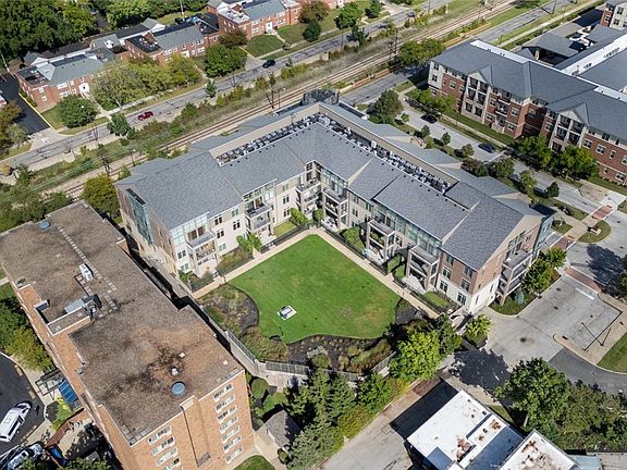 4th image of 16800 Van Aken Blvd APT 102