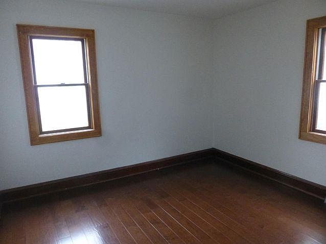 1st image of 3251 S Kinnickinnic Ave