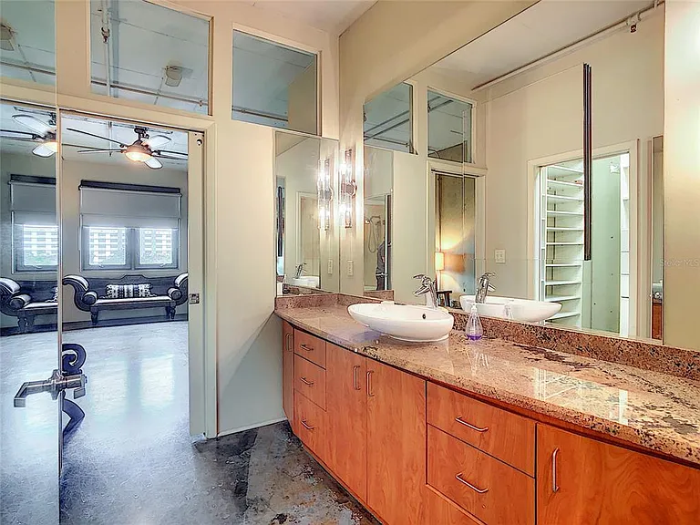 10 N Summerlin Ave #30 — Photo 43