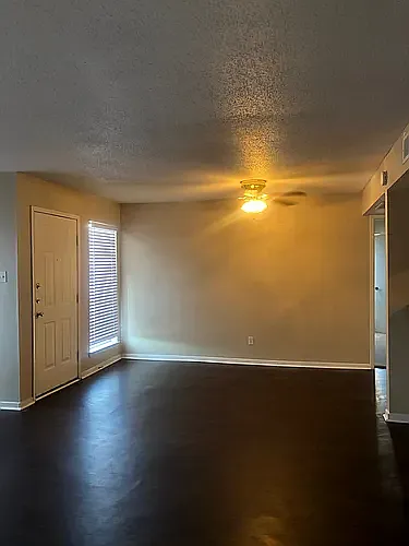 The Shores Apartments — Photo 20