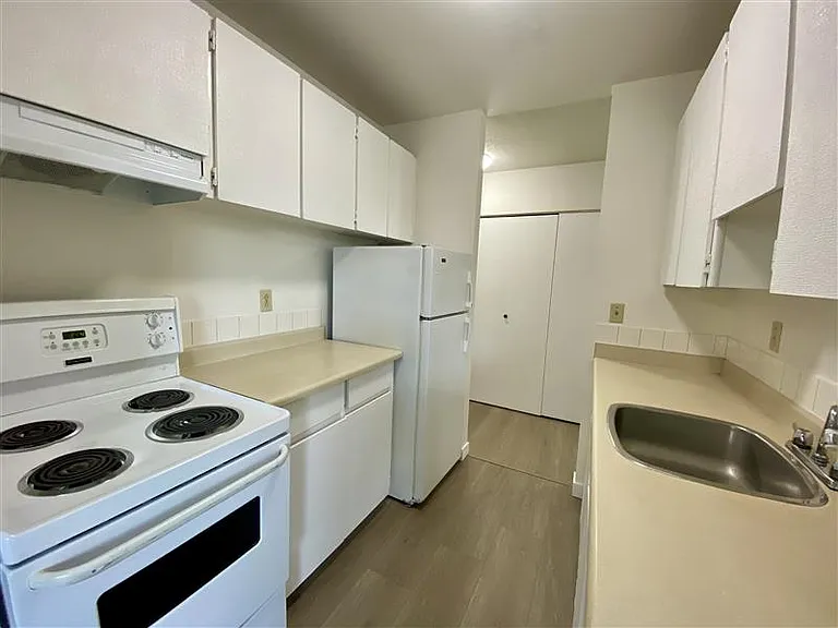 10181 149th St #106 — Photo 19