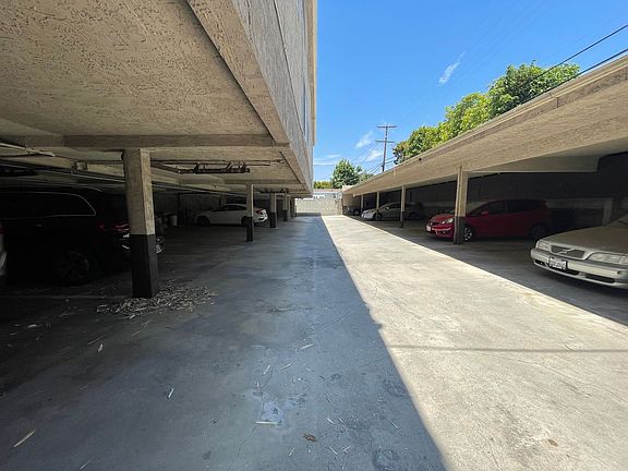 2nd image of 2315 28th St APT 108