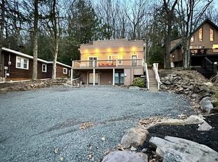 47 S Lake Dr, Lake Harmony, PA