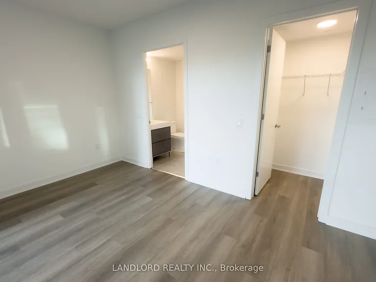 9 Tecumseth St #501 — Photo 13