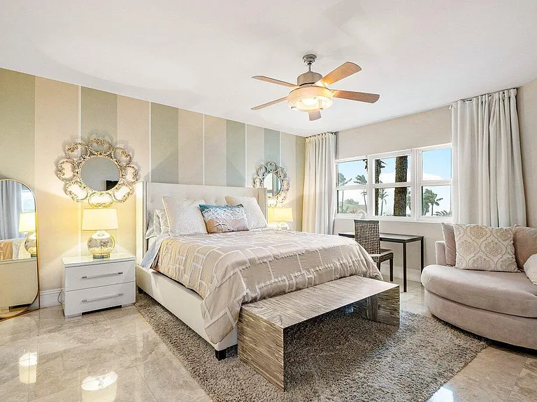 2650 Lake Shore Dr #206 — Photo 17