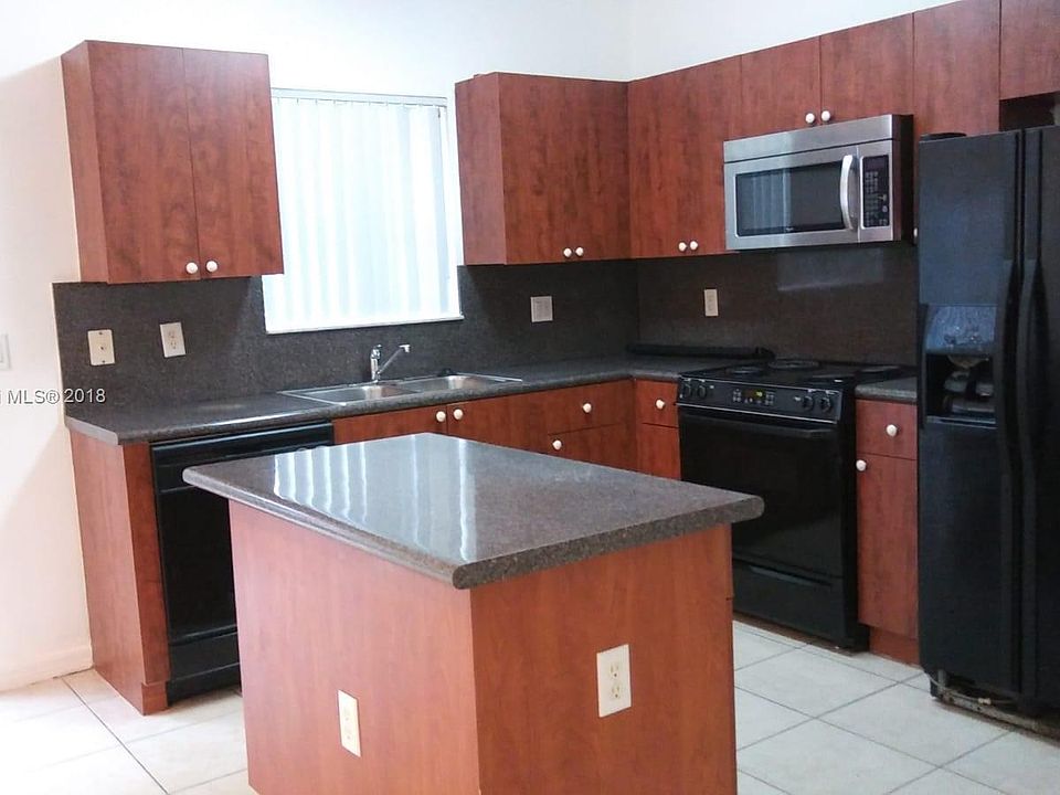 1st image of 1548 SE 31st Ct Unit 1548