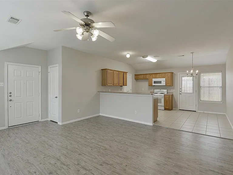 24415 Strong Pine Dr — Photo 7