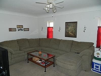 2nd image of 732 E Ross Ave