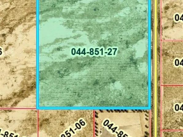 9800 S Oakridge Ave, Pahrump, NV 89048